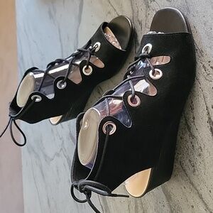Bella Vita Ingrid Suede LaceUp Wedge Sandal w/ Silver Grommets Black 10M NEW
